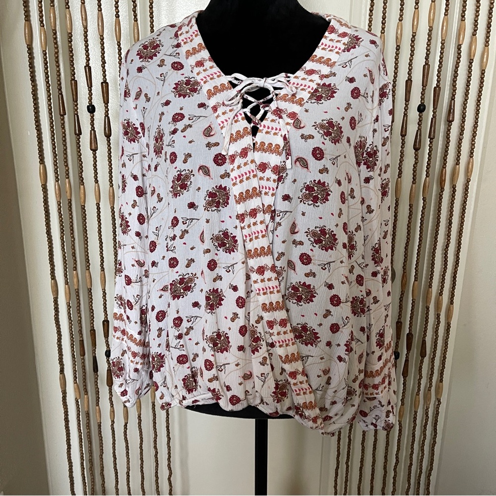 New York & Co Boho White/Red Floral Criss Cross Long Sleeve Blouse Size XL